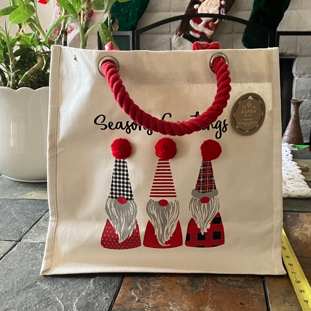 ASPEN Christmas Canvas Wine‎ Tote with gnomes NWT